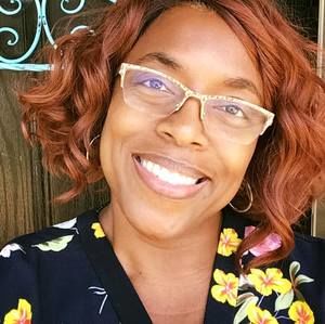 Meet your Posher, Charlotte